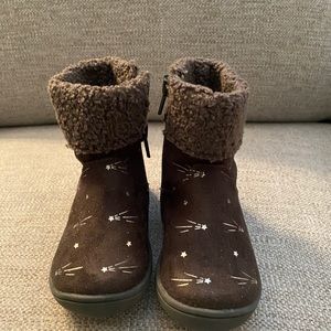 Toddler grey star booties. 5.